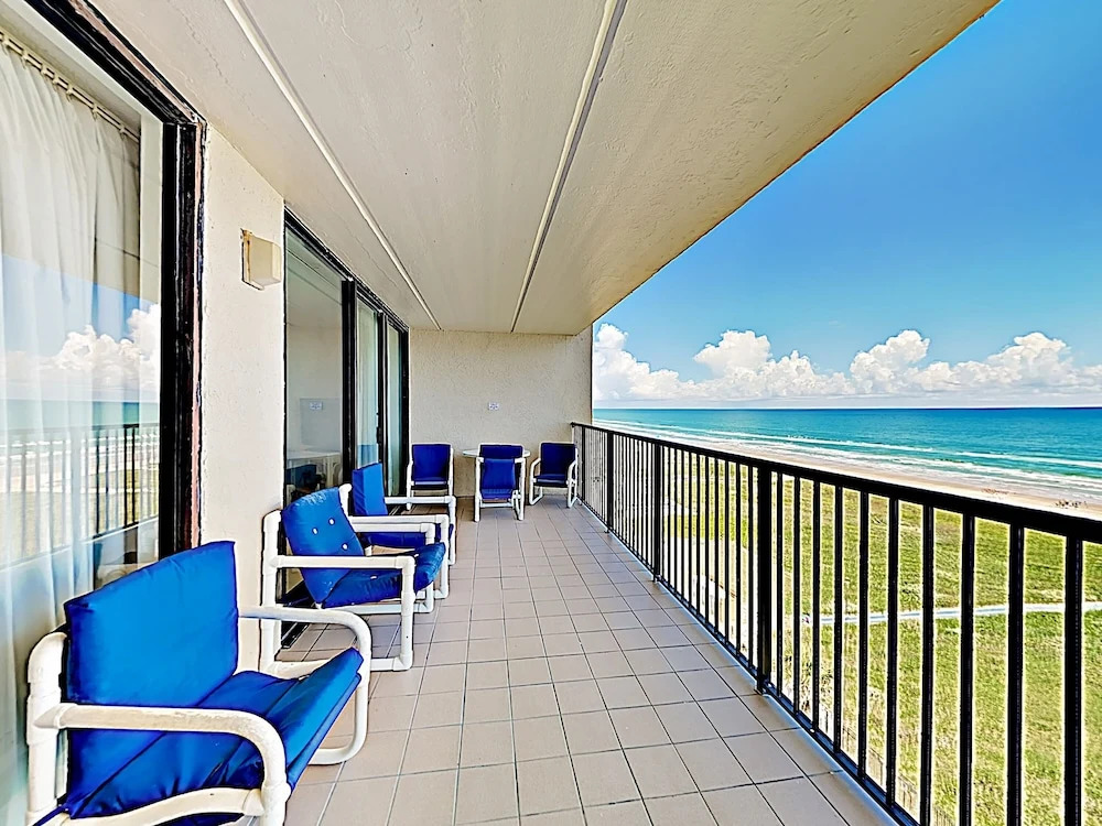 New Listing! Beautiful 8th-floor W/ Balcony 2 Bedroom Condo