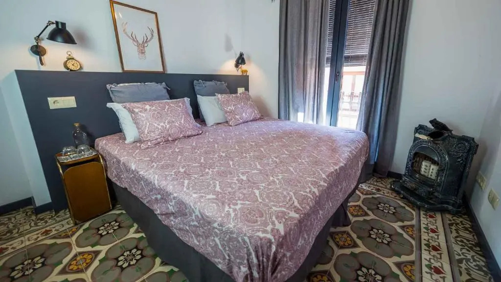 Groc Rooms