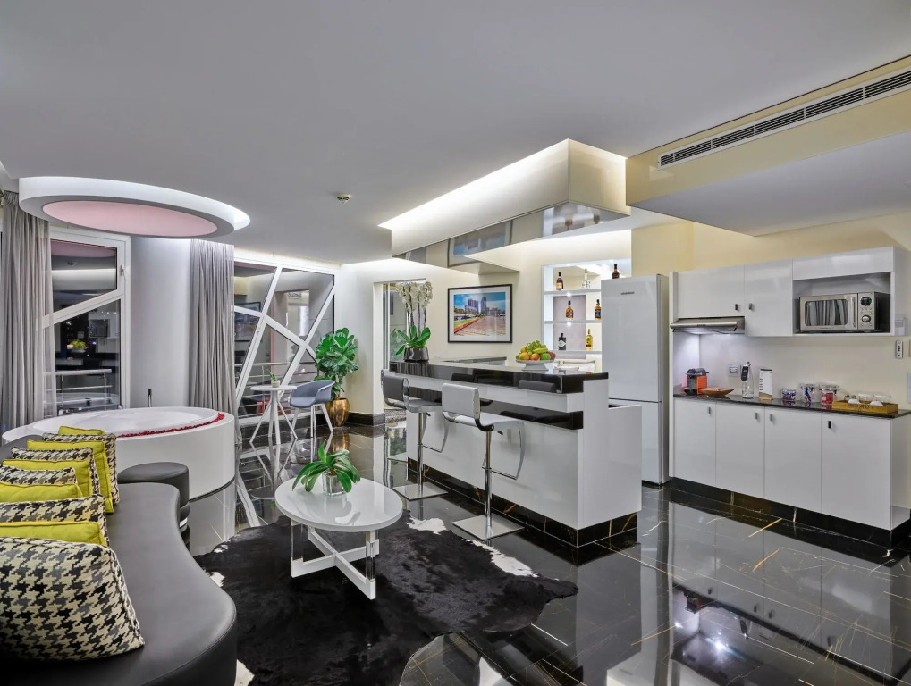 Sodeco Suites