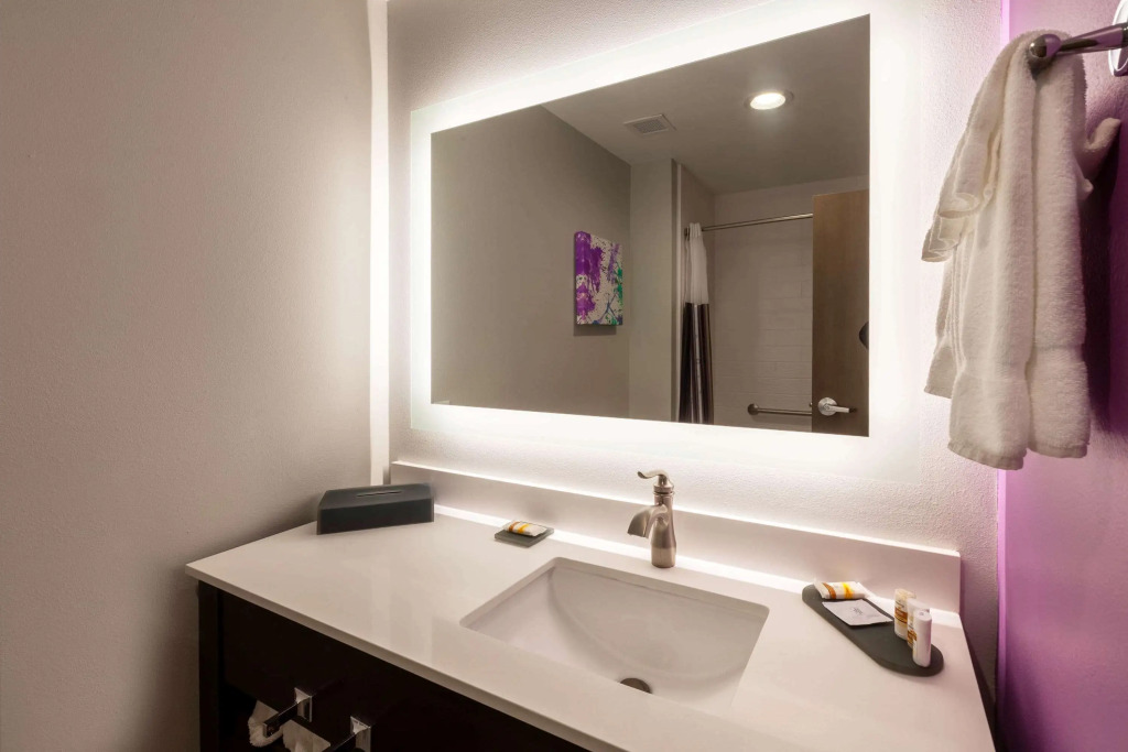 La Quinta Inn & Suites by Wyndham Lafayette Oil Center