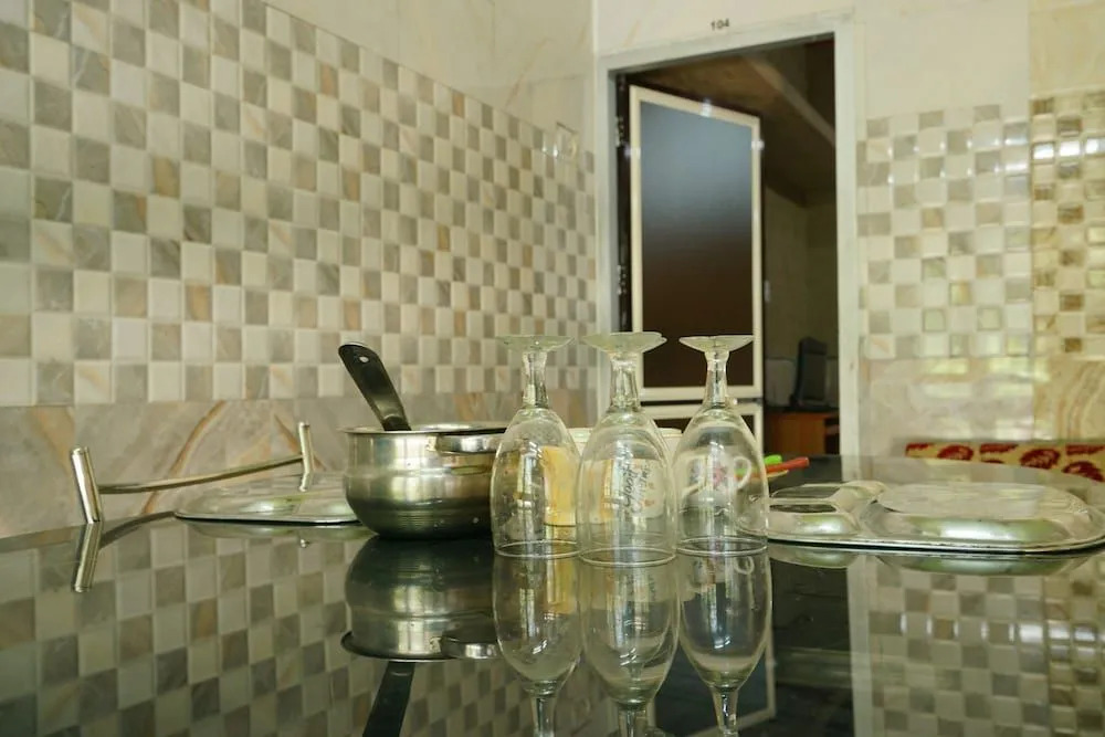 OYO 26823 Hotel Krishna Greens