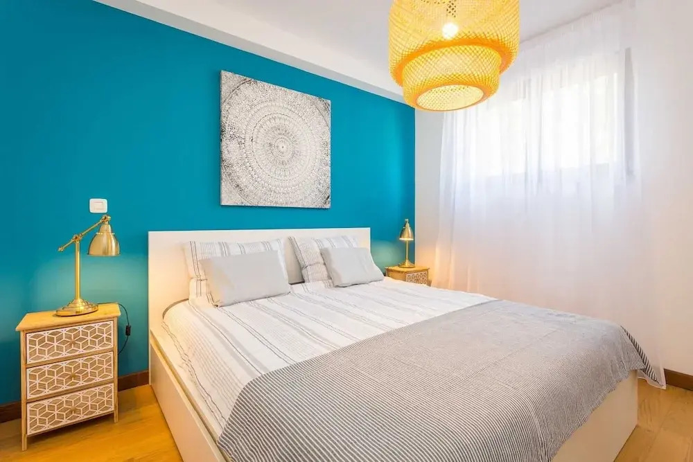 Apartment with shared swimming pool