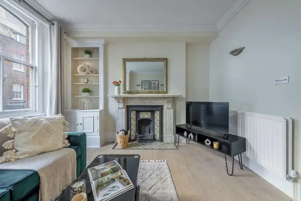 Charming 1BR Near Soho & Theatres