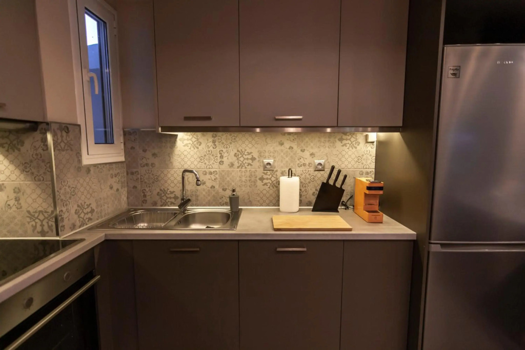 Luxury apartment 10’ from the center!