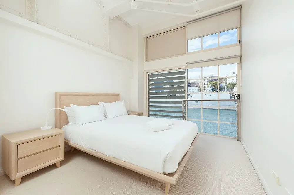 Waterfront Apt. on Sydney Harbour H390