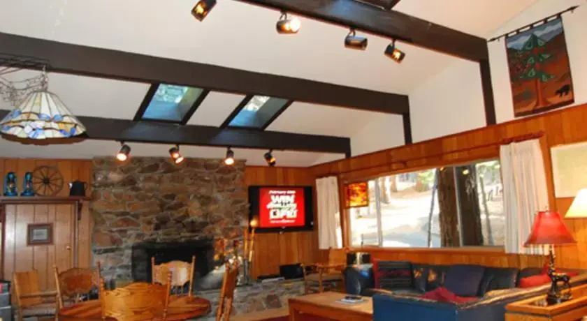 RedAwning Cabin #15B The Legacy