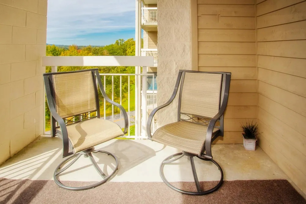 Whispering Pines 643