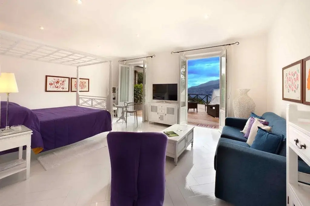 Amore Rentals - Villa Bianca