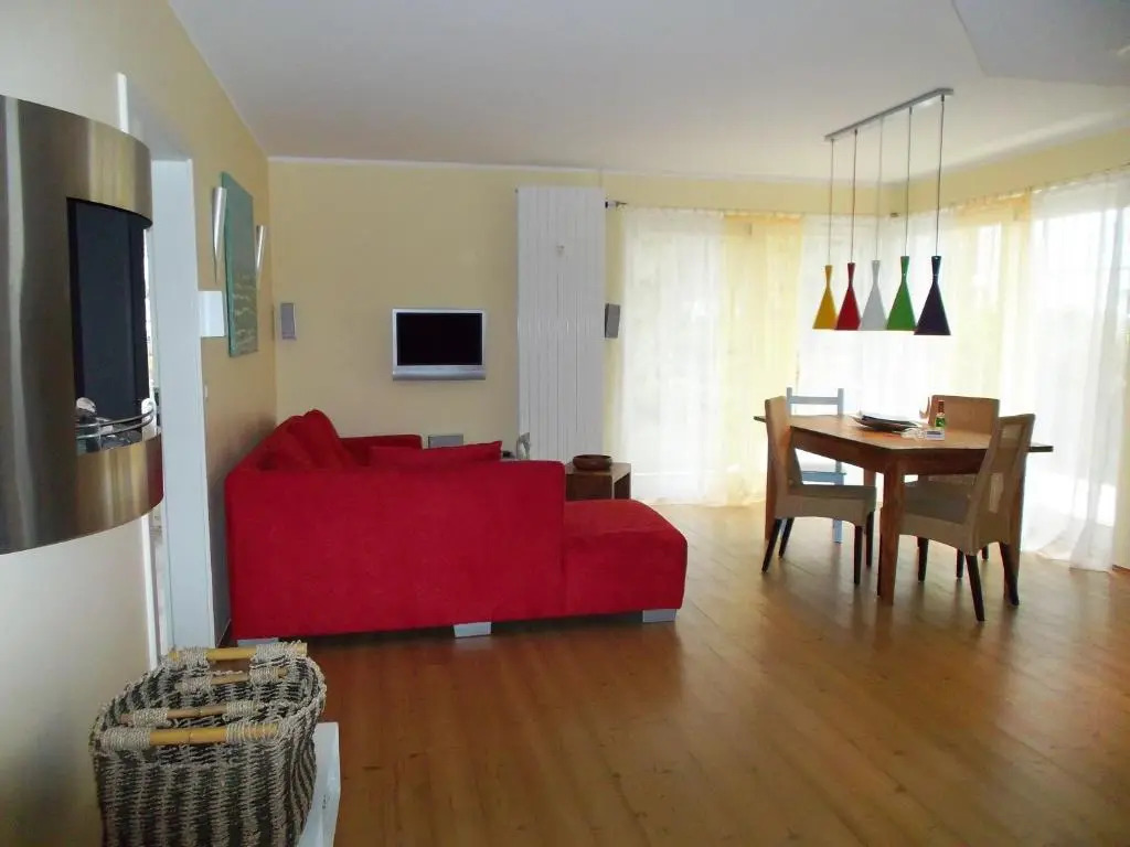 strandnahe FeWo mit 2 Schlafzimmern und Terrasse, Villa am Kurpark, Binz