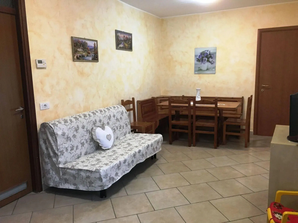 Hotel Diffuso Il Portichetto sulla collina a Vezio Perledo