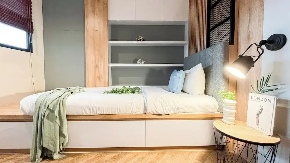 Wooden Nest 2Br Without Living Room At Evenciio Margonda Apartment