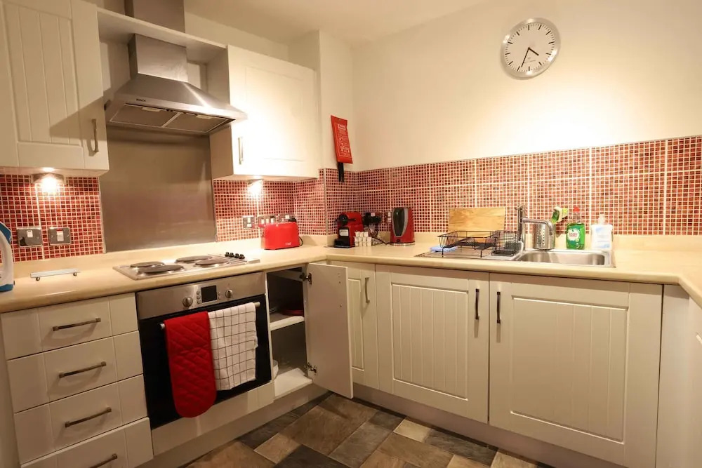 Fiveways City View Apartment