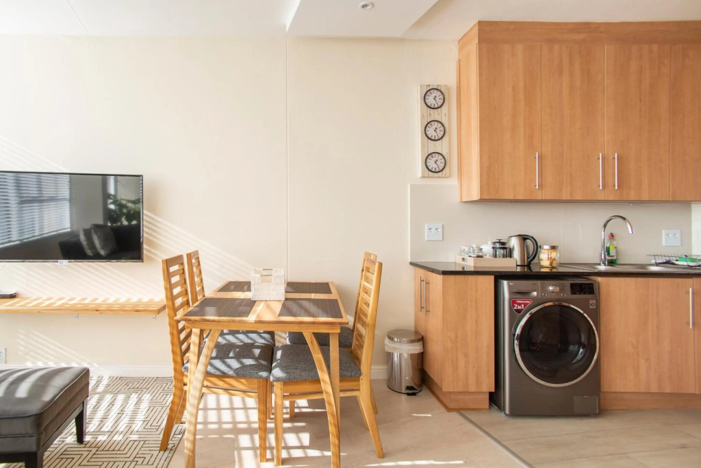 Disa Park 16th Floor Apartment with City Views