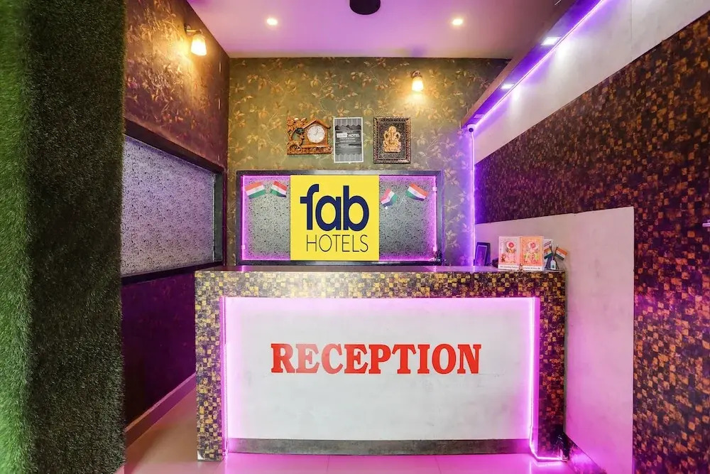 FabHotel Blue Star