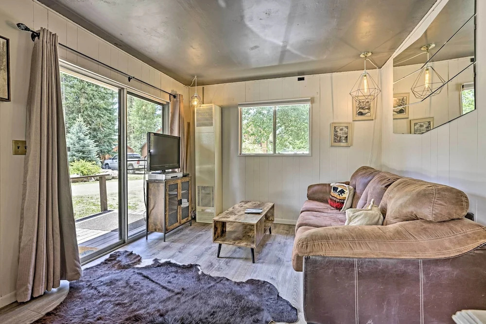 Direct Beach Access: Grand Lake Cabin w/ Deck!