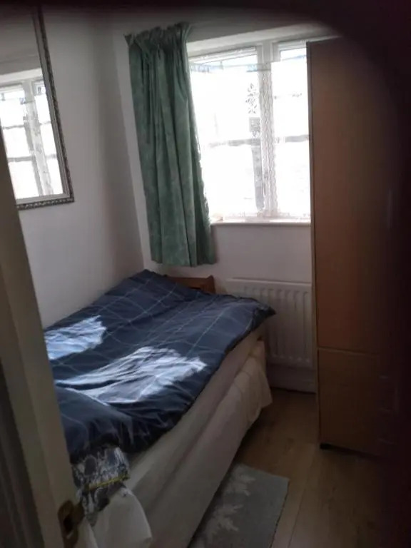 1 Double room with shared bathroom