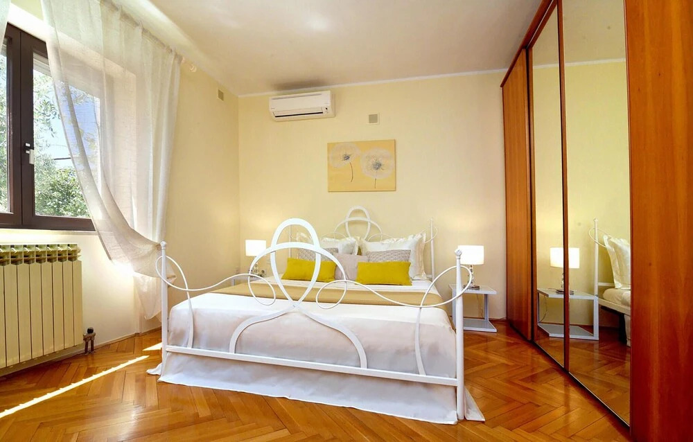 Gorgeous Home In Pula