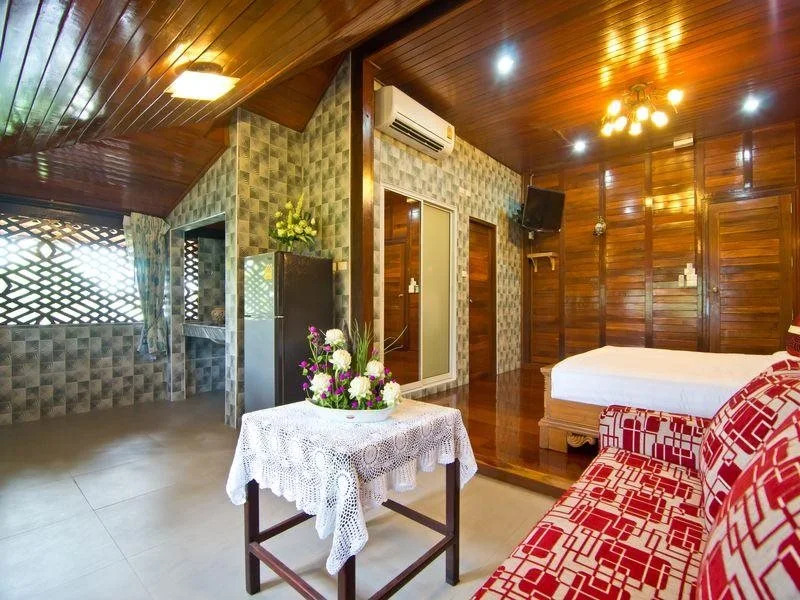 Bueng Bua Thong Resort