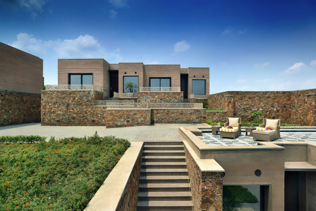 The Lalit Mangar