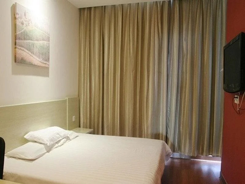 Ibis Wuxi Taihu Square Hotel
