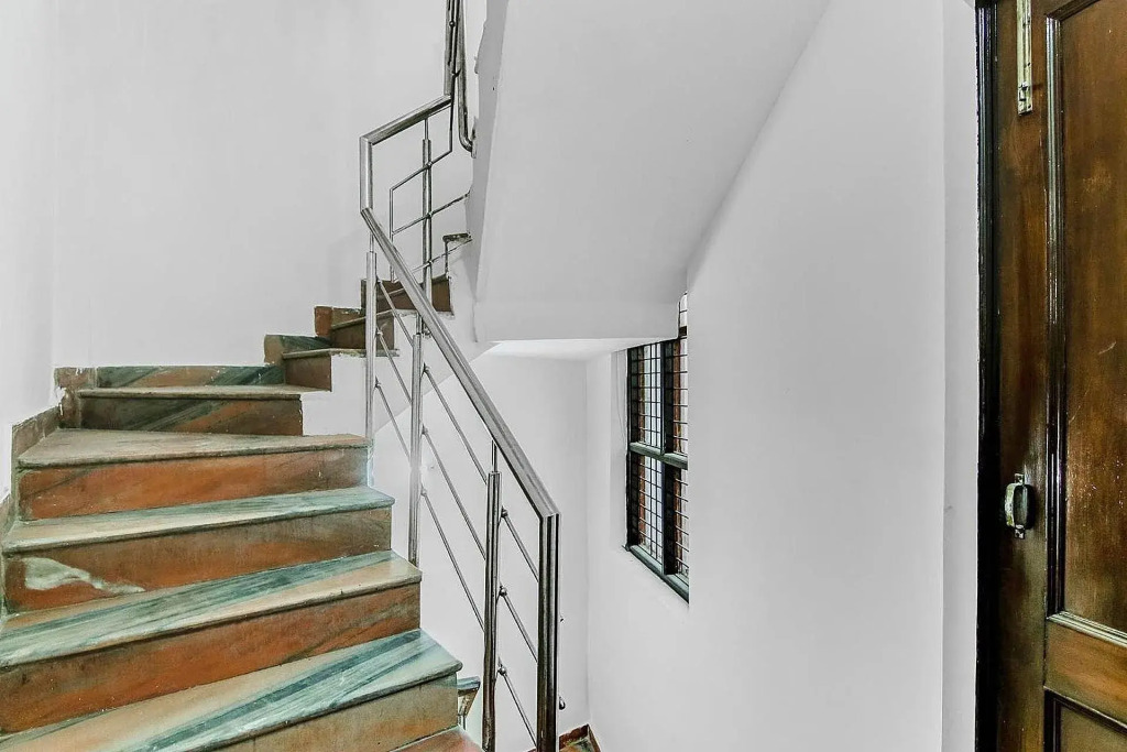 Flagship Hotel Orlov