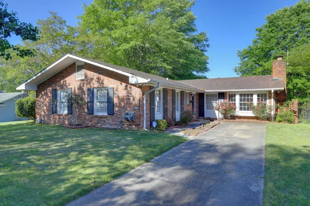 'the Ranger House' Columbus Home: Fenced Backyard