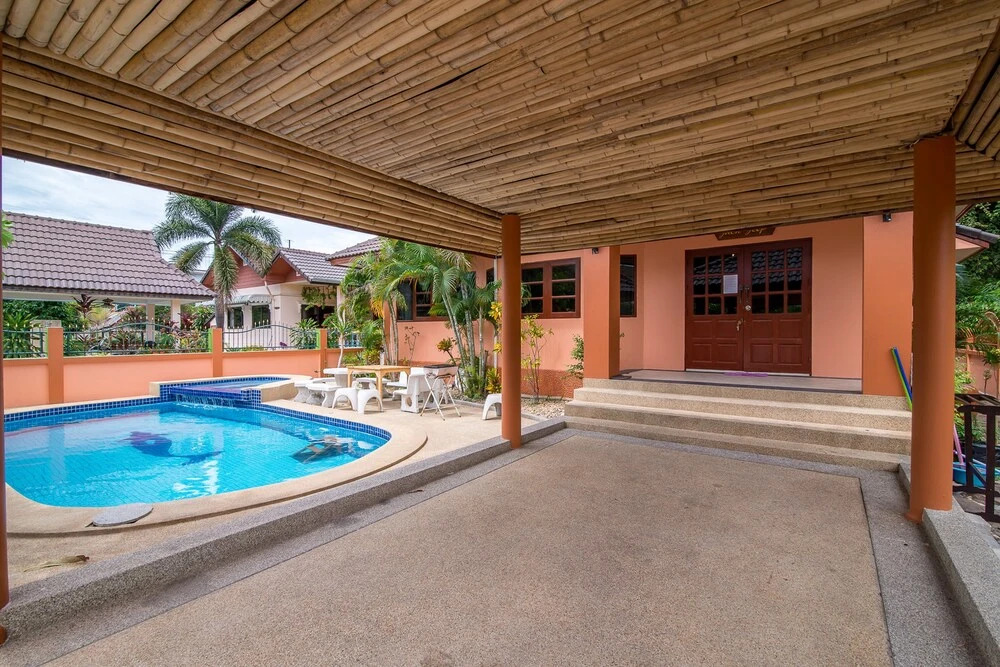 Baan Muang Pool Villa