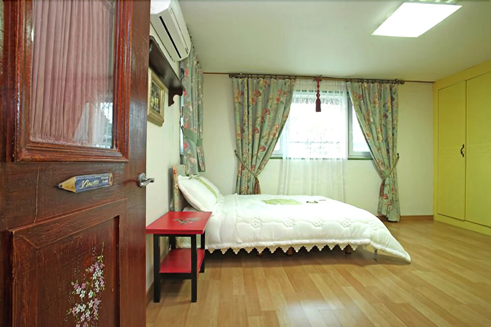 Ganghwado Helgi House Pension