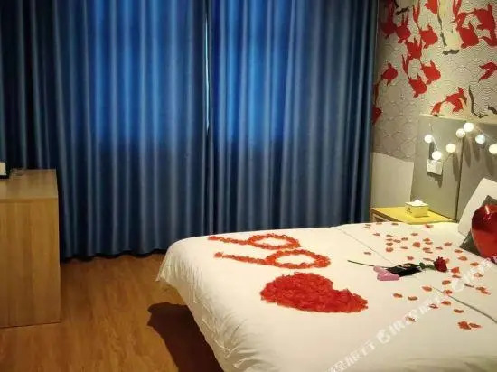 Pai Hotel Xinzheng Longhu School of Engineering