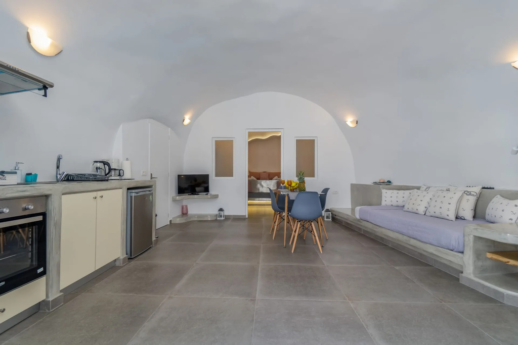 Cally Cave House