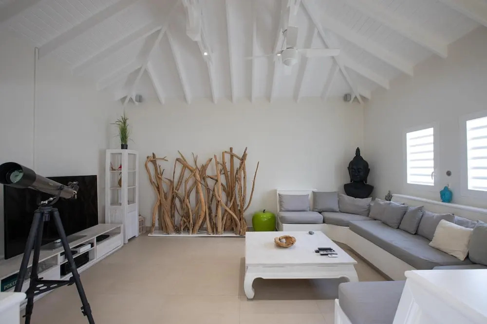 Walk to the Beach! Fabulous Villa With Huge Heated Pool, AC, Free Wifi, Ideal for Groups