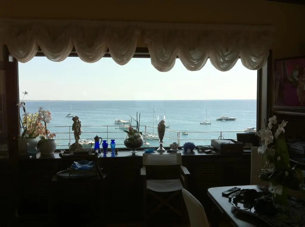 Palace Blu Mare