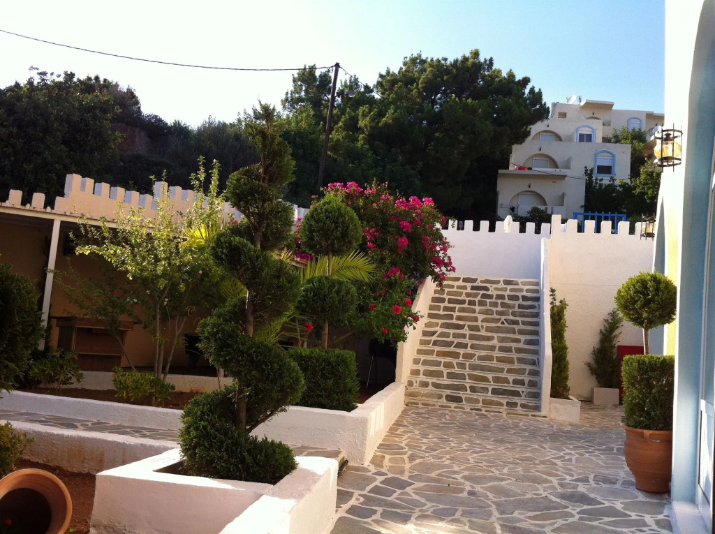 Achlia Hotel