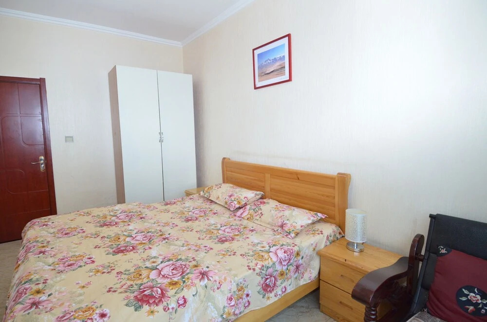 Lanzhou Longshang Apartment