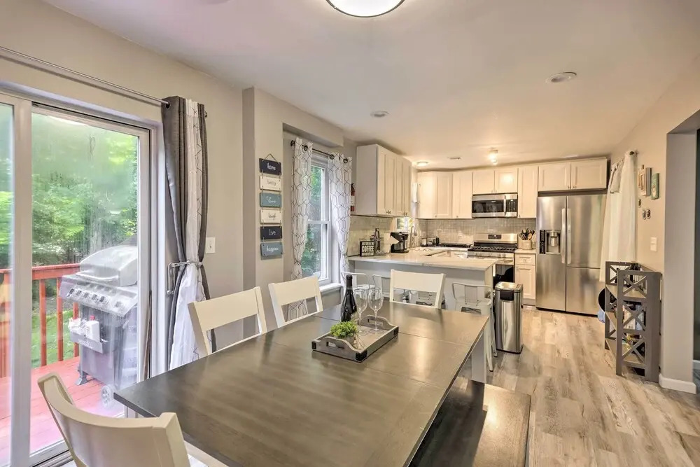 Near Tobyhanna State Park: Home w/ Hot Tub!