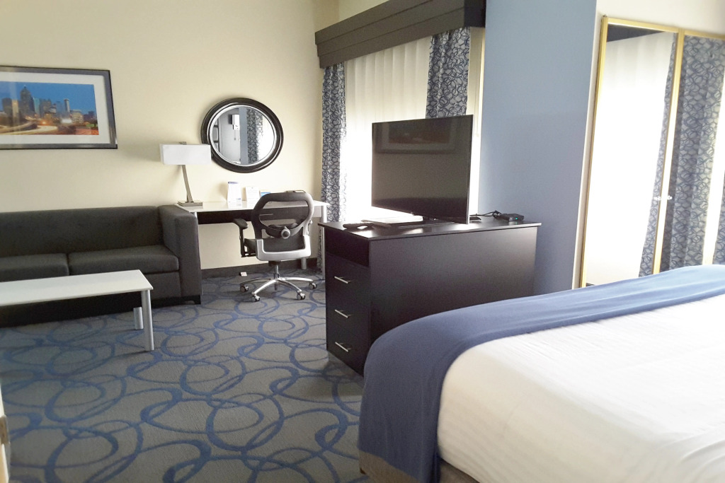 Holiday Inn Express Hotel & Suites Lawrenceville by IHG