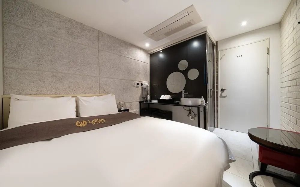 Taereung LeBlanc Hotel