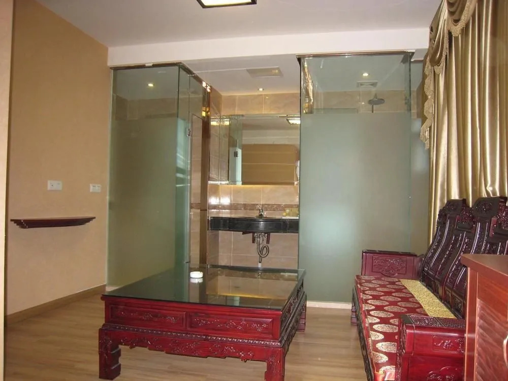 Hong Qi Grand Hotel