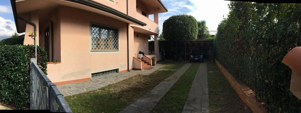 House With 2 Bedrooms in Forte dei Marmi, With Enclosed Garden and Wif
