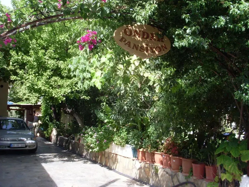 Onder Hostel