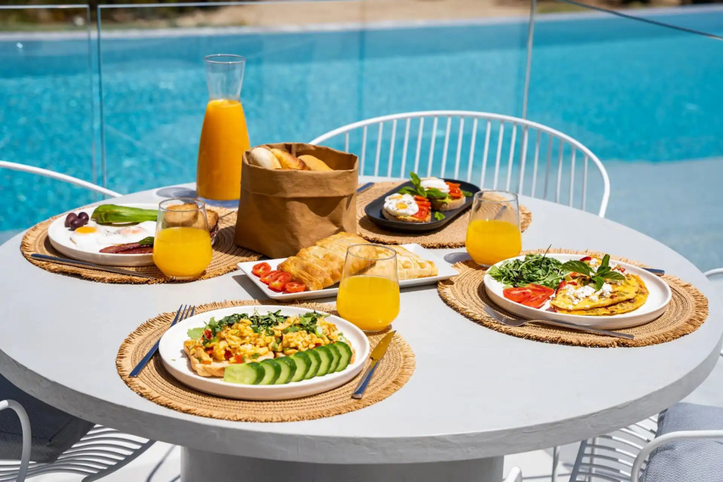 ISTIA LUXURY VILLAS