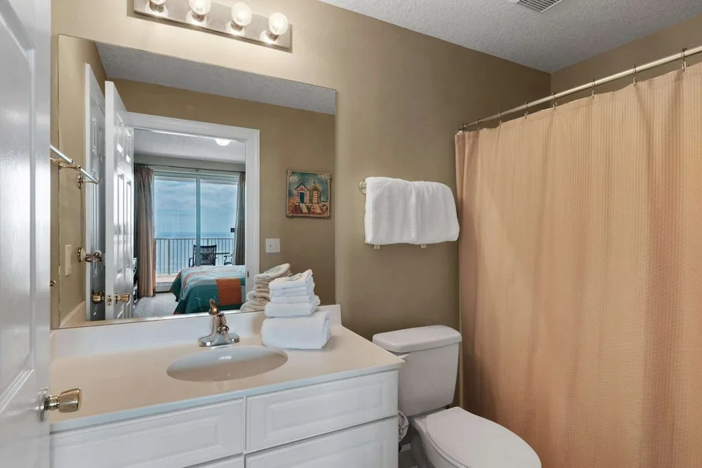 Ocean Ritz by Panhandle Getaways