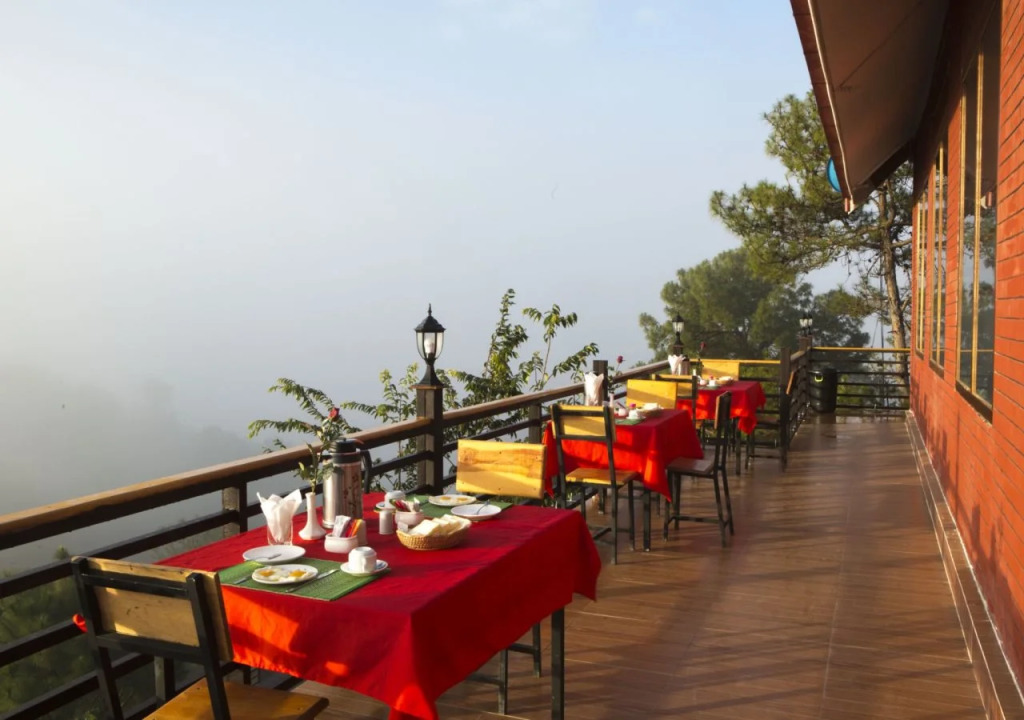 Pine Land Oasis Hotel