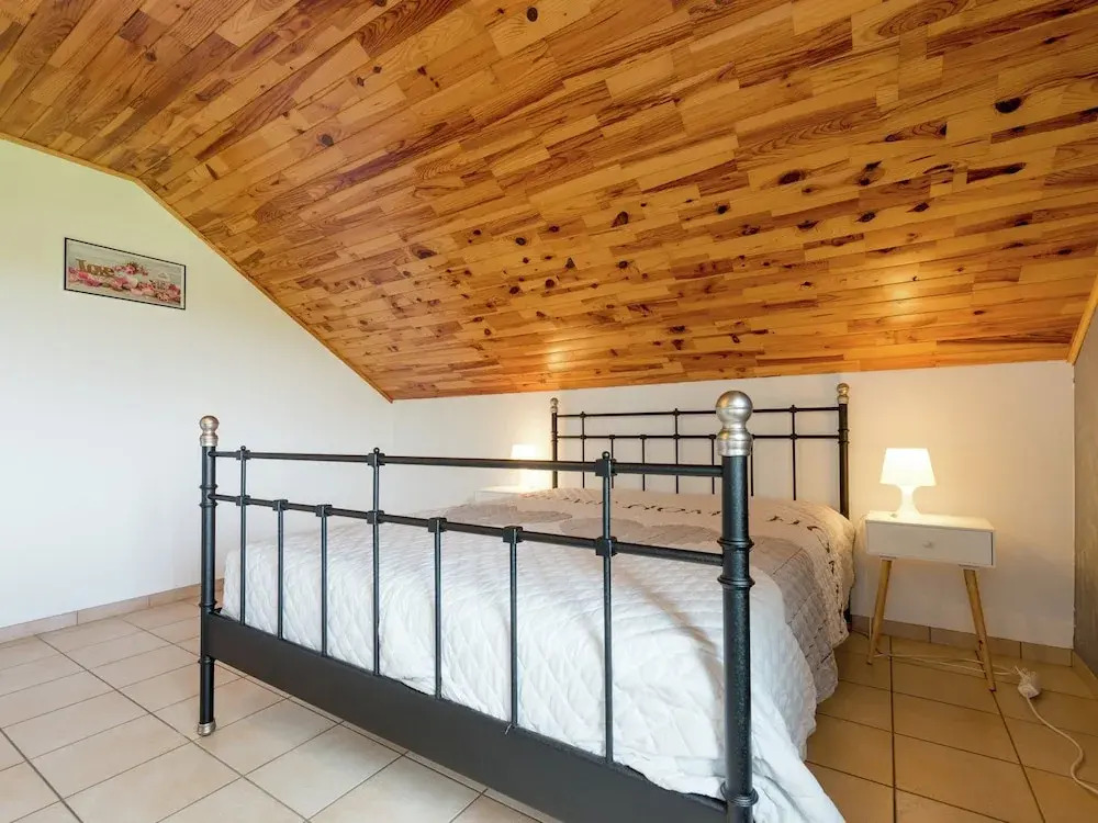 Magnificent Villa in Brisy with Sauna Roofed