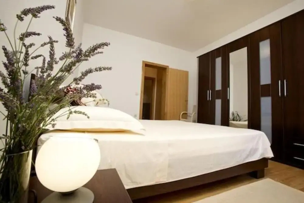 Apartments Villa Grlica - One Bedroom Apartment With Terrace and Sea View