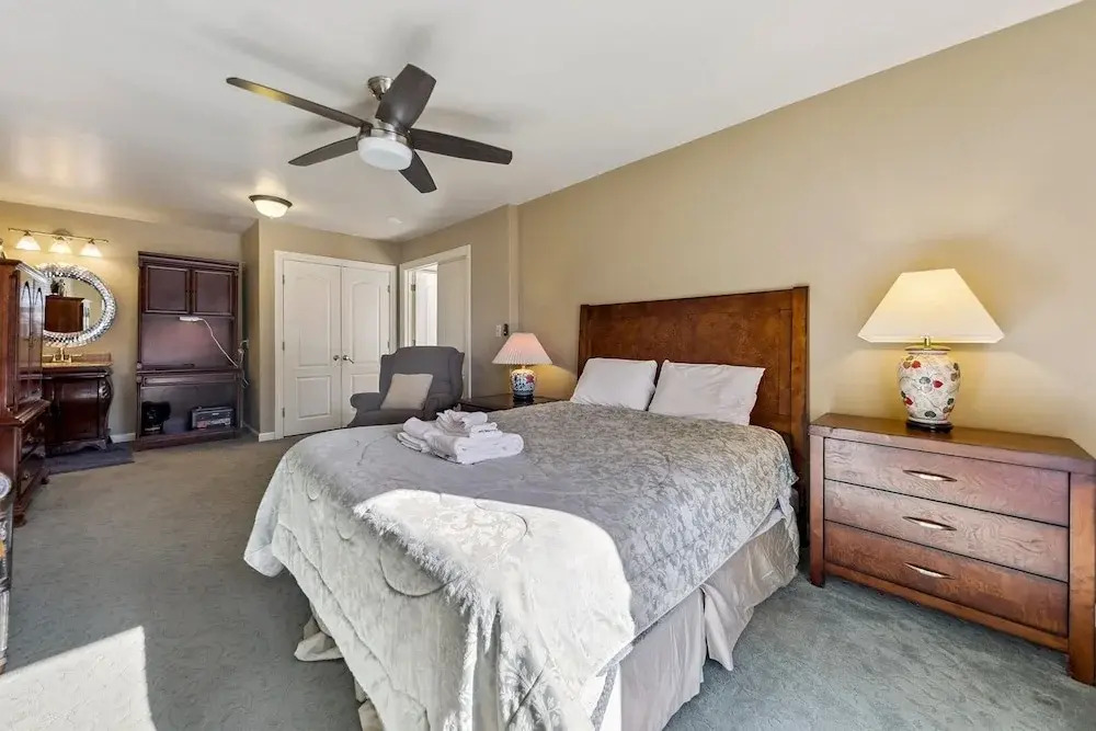 2253 Catalina Drive 4 Bedroom Home