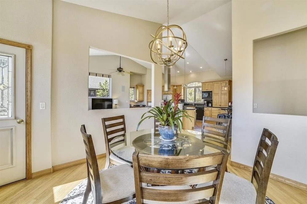 Larson Lane 217 - 4 Br Home