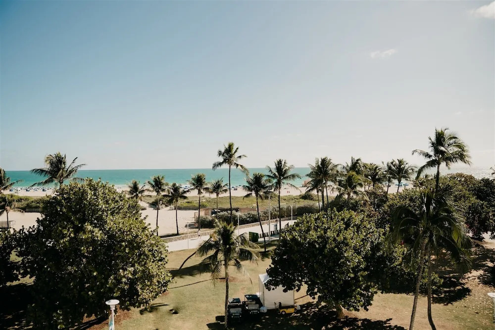 Allure Suites