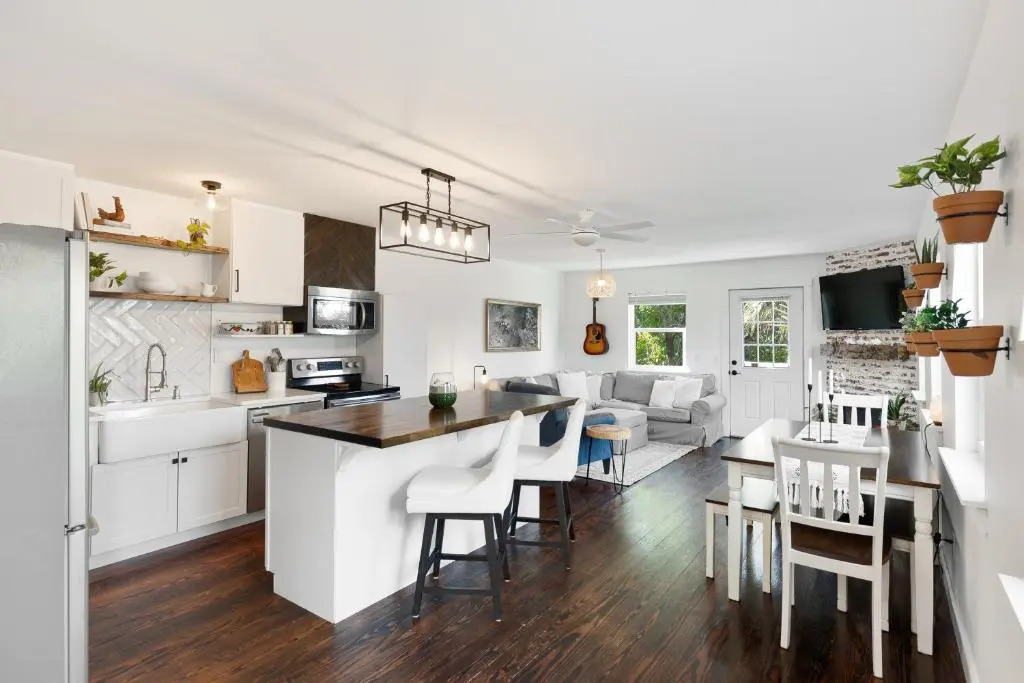 79 Sandbar Ln - Folly in Love - Renovated Private Home - Sunset Views