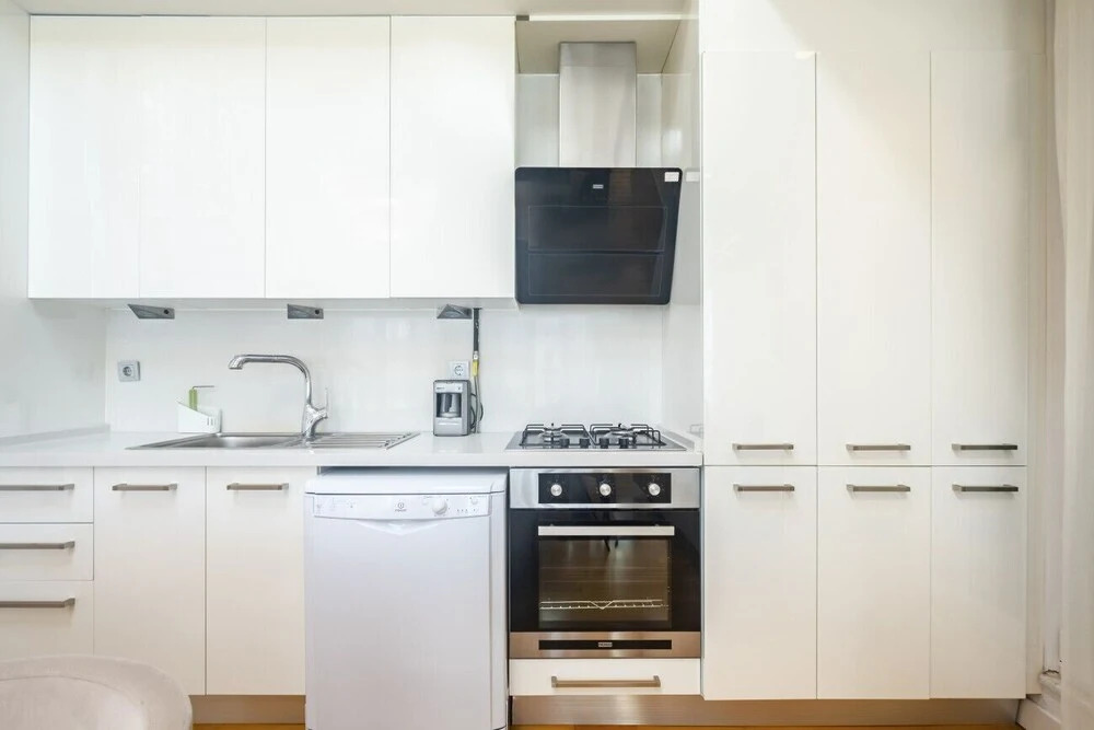 Chic Flat Near Public Transportation in Goztepe